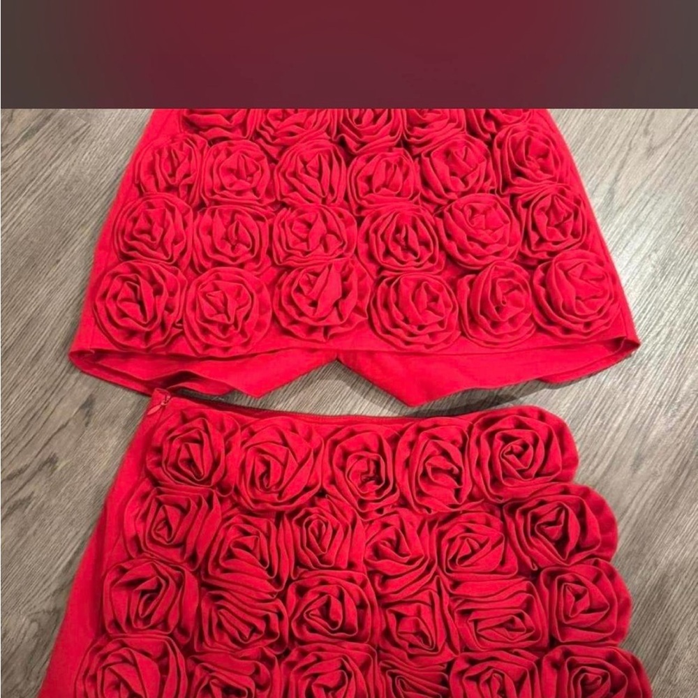 Women's Red Floral Rosette Skort